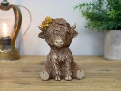Highland Cow Sitting (11139)