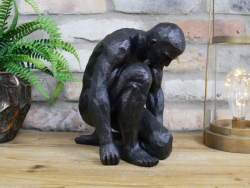 Kneeling Man (9784)