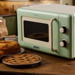 Vintage 800W Mechanical Microwave