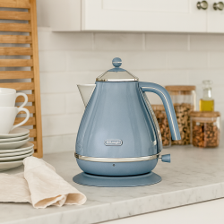 Delonghi 1.7L Icona Metallics Kettle